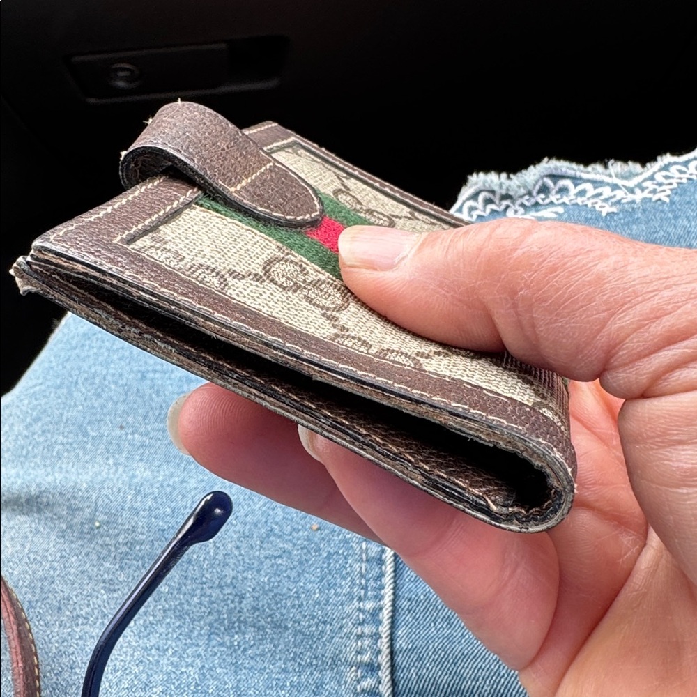 Gucci GG supreme bi-fold  Beige and Brown small Wallet with Red and Green - Picture 5 of 7